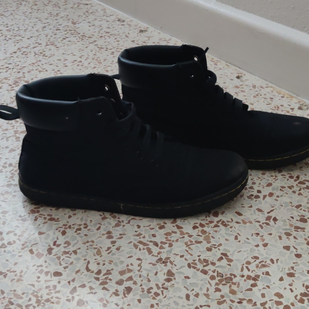 Dr. Martens Womens Maelly Black Sneaker Boots 9
